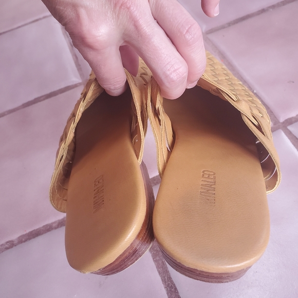 SOLD--Mihaleo Paloma Woven - Picture 5 of 10